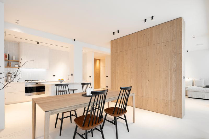 Sobriété, élégance et simplicité de formes pour cette rénovation intégrale d’un appartement exécutée par INCOGA.