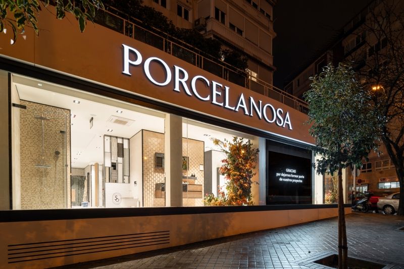 Porcelanosa vuelve a confiar en Incoga para la ejecución de su nuevo showroom en el centro de Madrid.