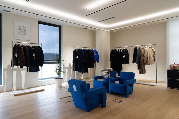 Showroom y oficinas de MANTECO en A Coruña