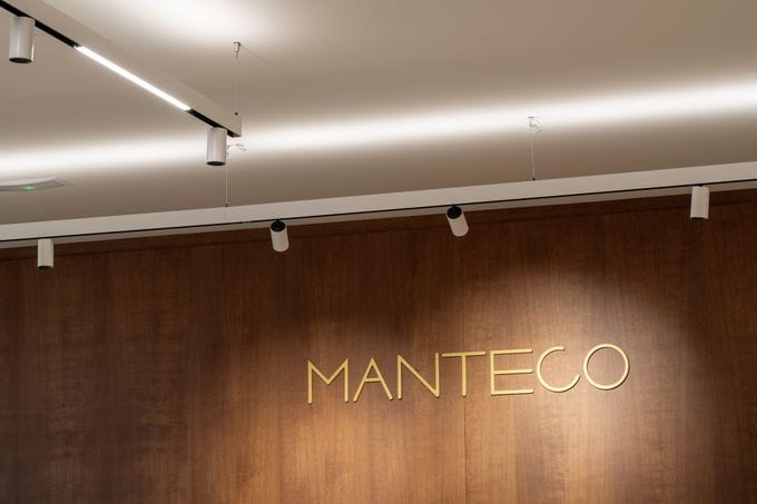 Showroom y oficinas de MANTECO en A Coruña