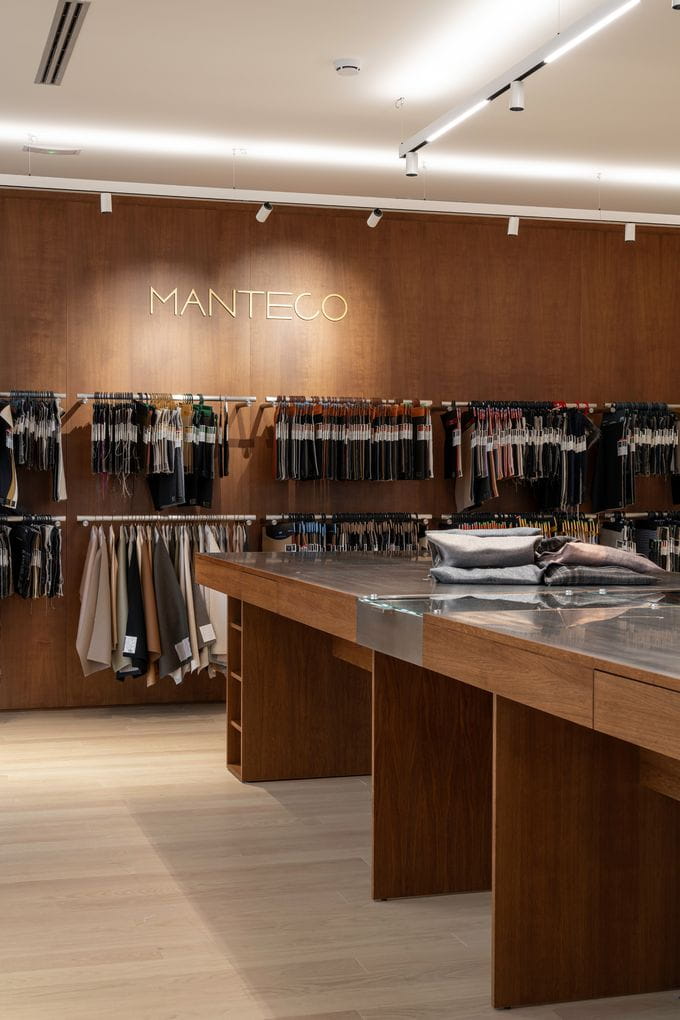 Showroom y oficinas de MANTECO en A Coruña